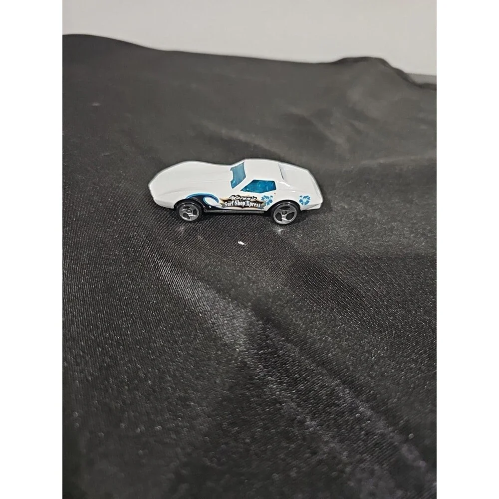 HOT WHEELS 1975 CORVETTE STINGRAY WHITE SURF SHOP EXPRESS~EXCELLENT